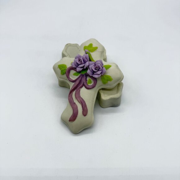 VTG Bisque Porcelain 3D Roses Cross Trinket Dish With Lid Cream Jewelry Box - Picture 5 of 6